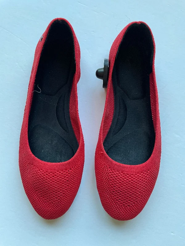 Flats for winter morning commutes -Shoes Flats By Simply Vera In Red, Size: 8