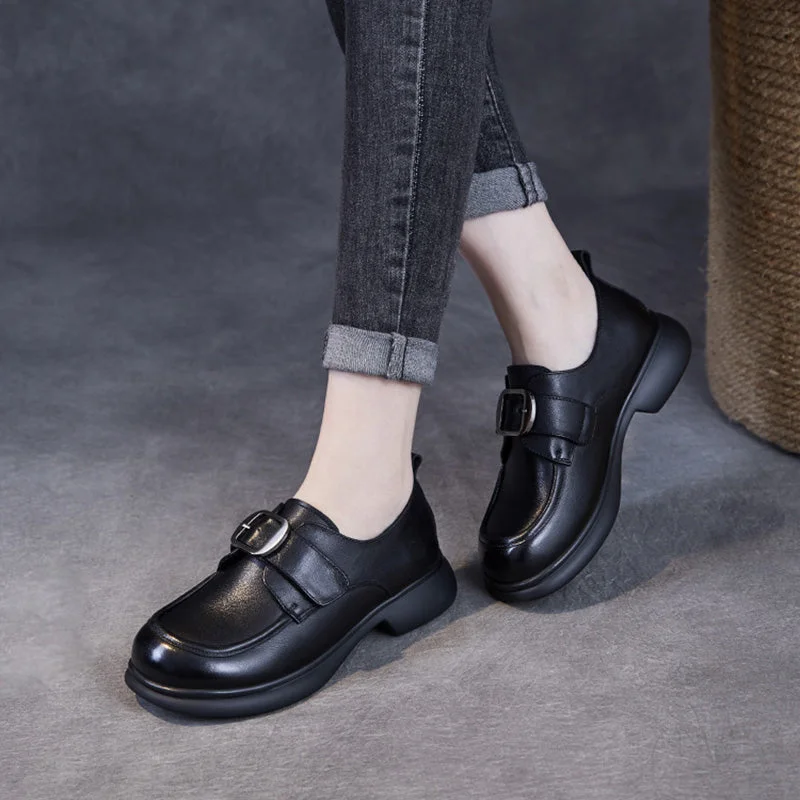 Cushioned loafers for cozy night comfort-Women Minimalism Solid Leather Buckle Casual Loafers