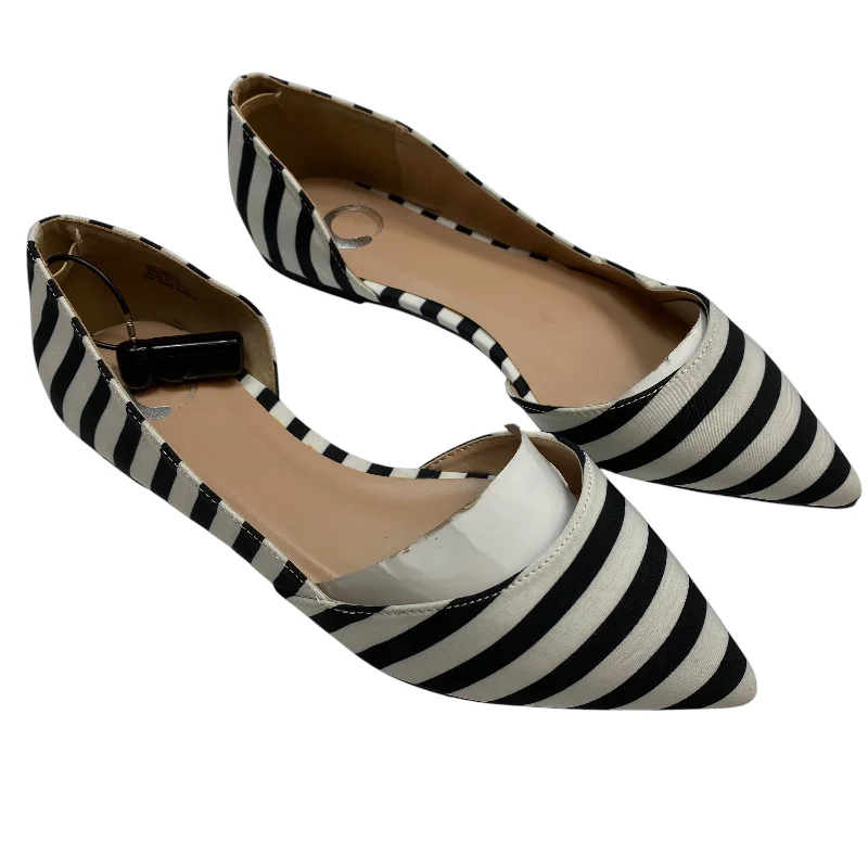 Flats for dusk winter drinks -Shoes Flats By Clothes Mentor In Black & White, Size: 7