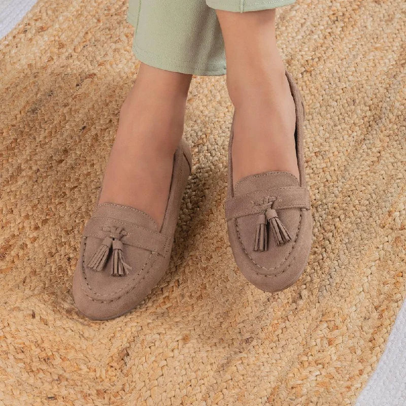 Fashionable loafers for night city comfort-Tresmode Jonum Beige Women's Dress Tassel Loafers