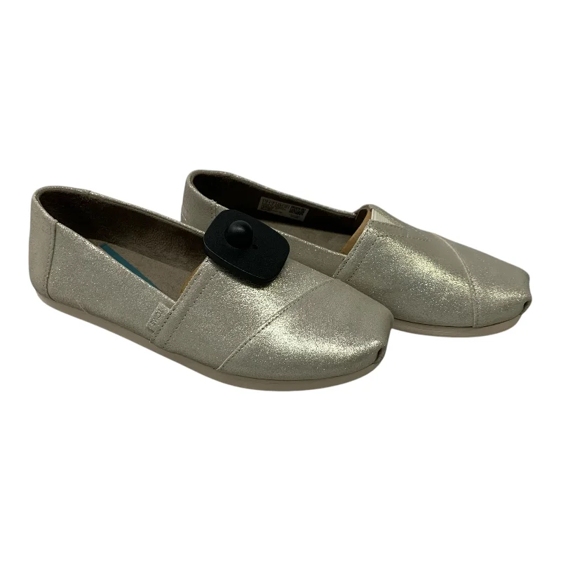 Flats with durable sole linings -Shoes Flats By Toms In Silver, Size: 5