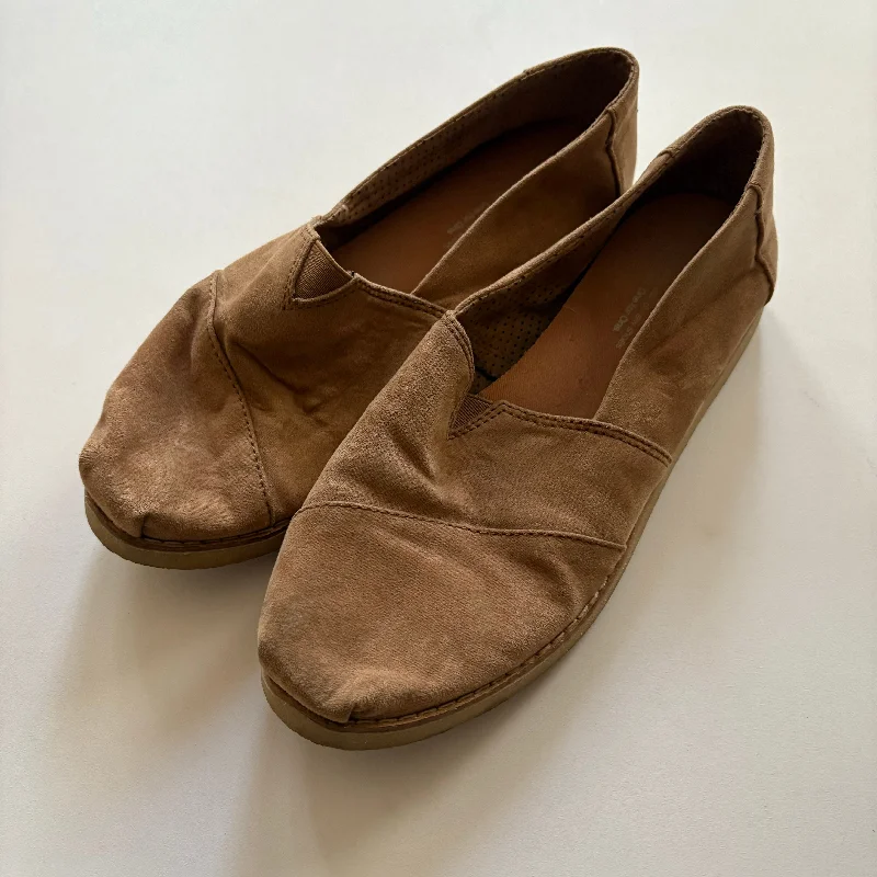 Flats with solid heel supports -Shoes Flats By Toms In Brown, Size: 8