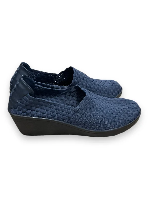 Flats with artsy heel designs -Shoes Flats By Bare Traps In Navy, Size: 11