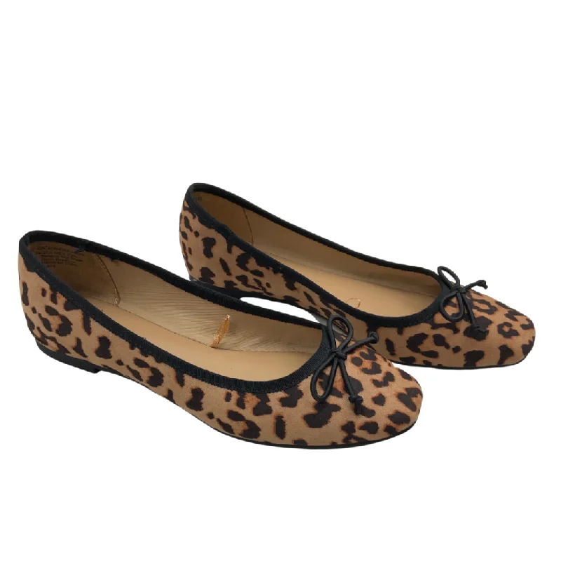 Flats with tailored sole fits -Shoes Flats By Time And Tru In Animal Print, Size: 6.5