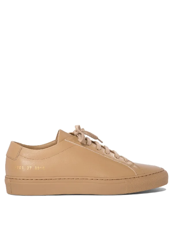 Athletic shoes for agility runs -COMMON PROJECTS Elegant Minimalist Leather Sneakers