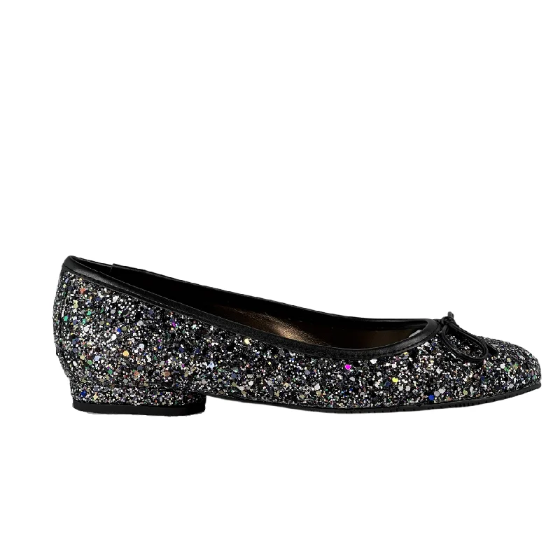 Flats for easy snowy vibes -'Colince' vegan ballet flat by Zette Shoes - silver glitter