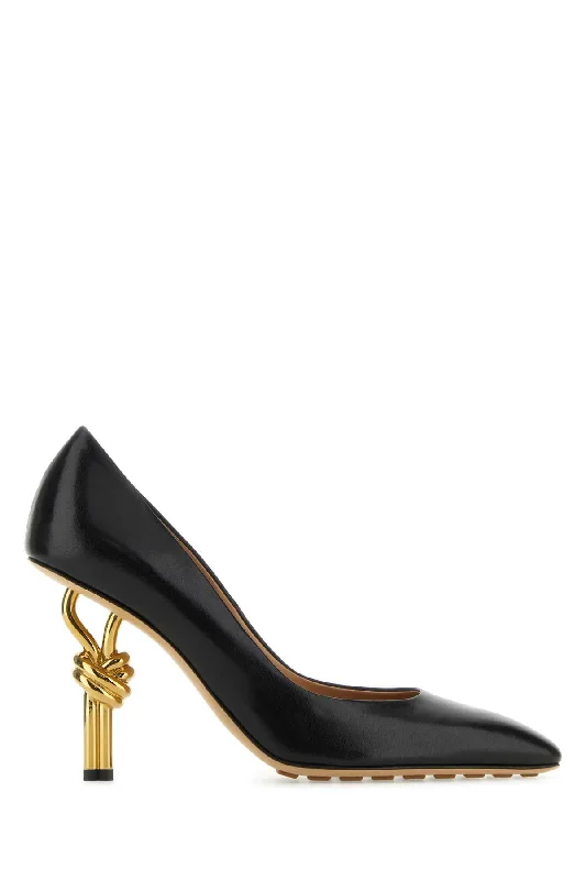 High heels with bold autumn tones -BOTTEGA VENETA Knot Pumps with 9 cm Heel Height