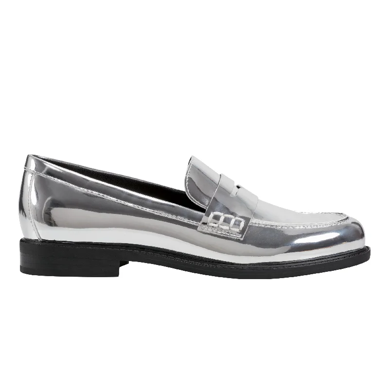 Breathable loafers for warm summer nights-Ilithia Loafer