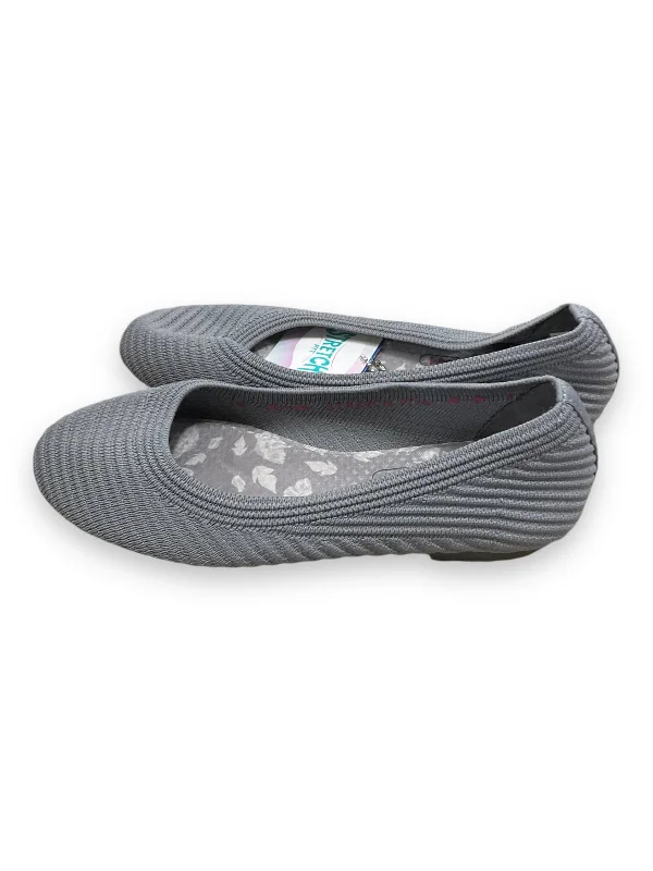 Flats with trendy sole overlays -Shoes Flats By Skechers In Grey, Size: 6