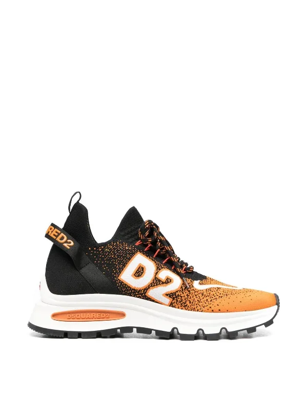 Athletic shoes with lively prints -DSQUARED2 RUN DS2 Logo Sneaker for Men - FW24 Edition