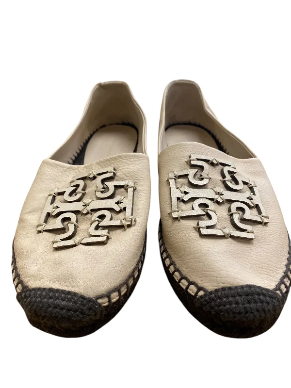 Flats with lively snowy dinners -Shoes Flats By Tory Burch In Brown, Size: 6