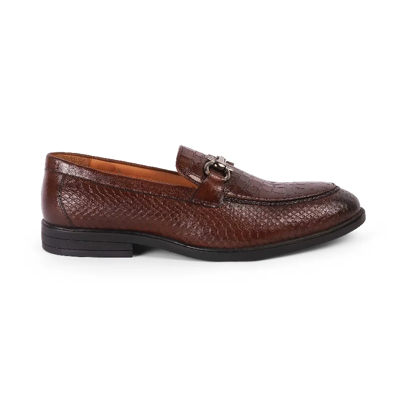 Cushioned loafers for soft night strolls-Tresmode Ro Brown Men's Textured Leather Loafers