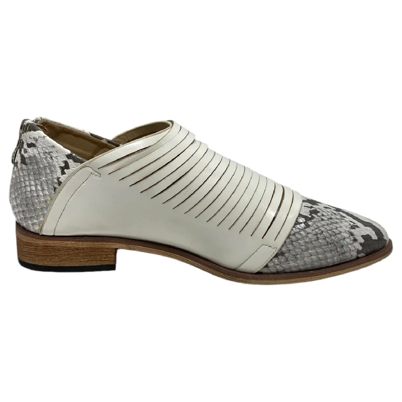 Flats with shaped sole support -Shoes Flats By A Rider Girl  In Snakeskin Print, Size: 6